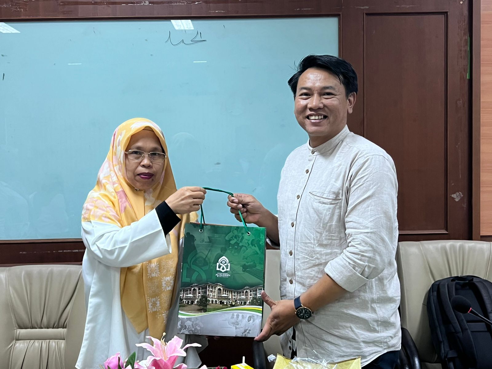 Lokakarya Implementasi Kurikulum Merdeka yang dibawakan oleh Prof. Didin Nuruddin Hidayat, Ph.D. (Gu