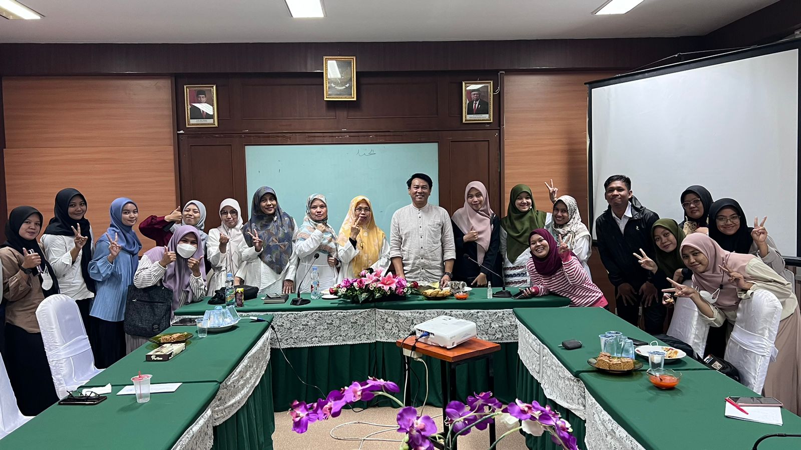 Lokakarya Implementasi Kurikulum Merdeka yang dibawakan oleh Prof. Didin Nuruddin Hidayat, Ph.D. (Gu